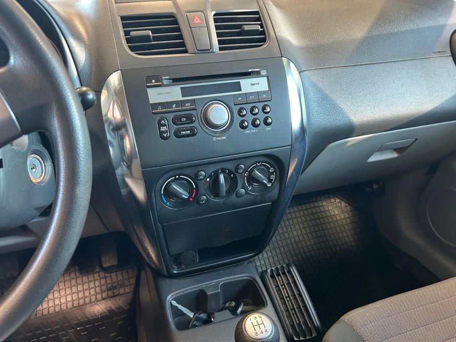 SUZUKI SX4 2011