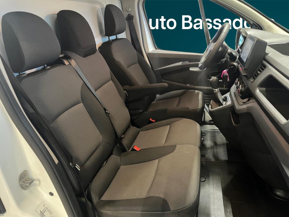 RENAULT Trafic 2024