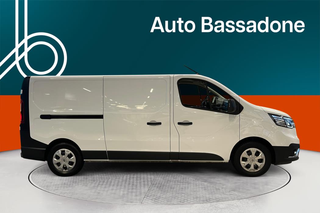 RENAULT Trafic 2024