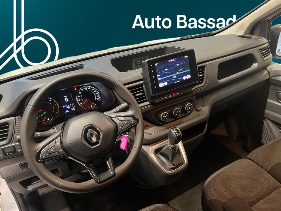 RENAULT Trafic 2024