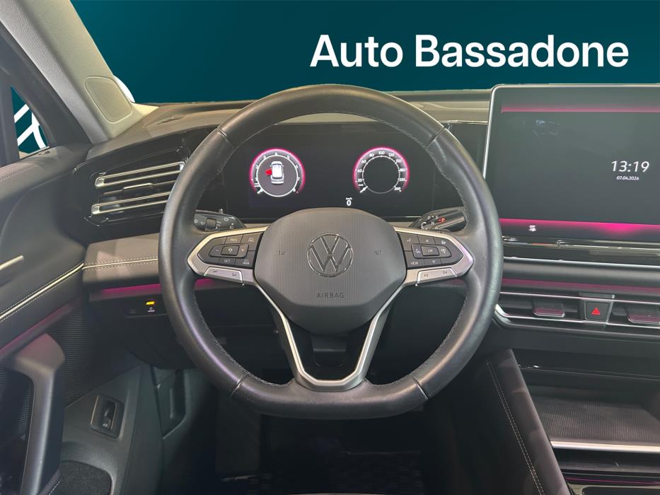 VOLKSWAGEN Tiguan 2024