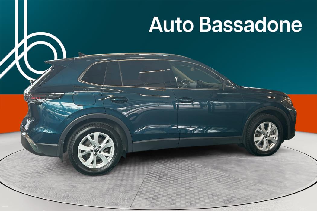 VOLKSWAGEN Tiguan 2024