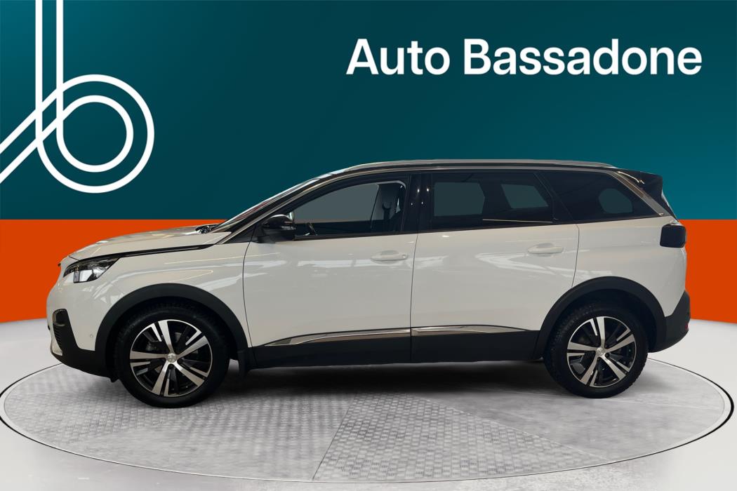 PEUGEOT 5008 2018