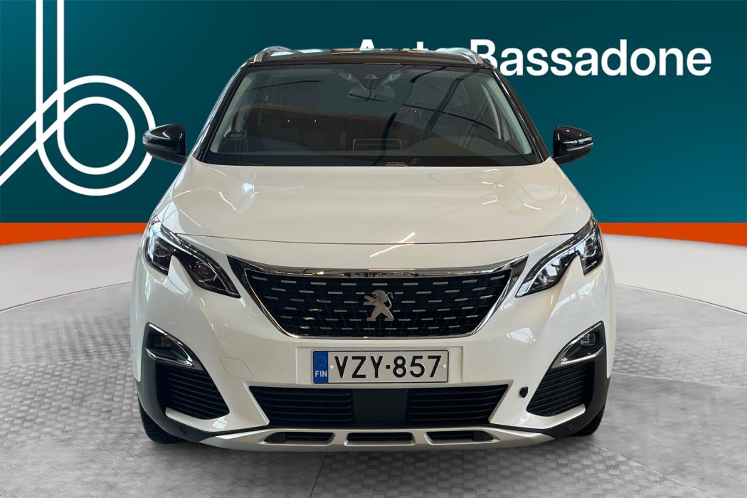 PEUGEOT 5008 2018