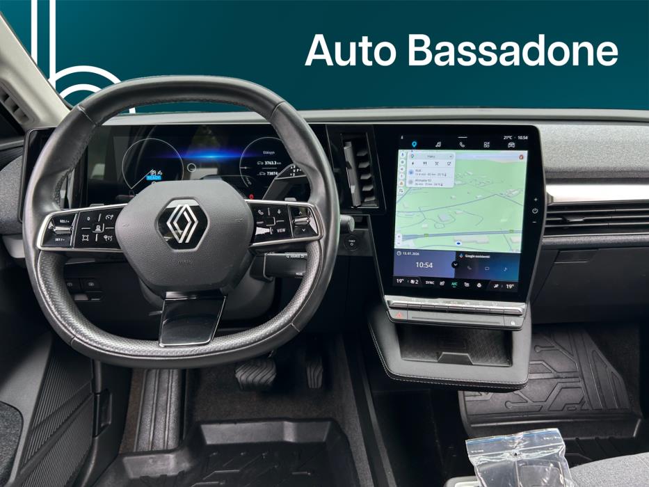 RENAULT Megane 2023