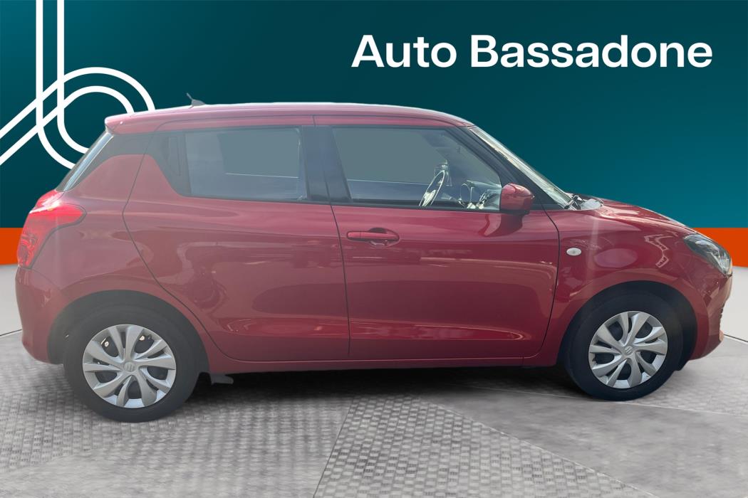 SUZUKI Swift 2021