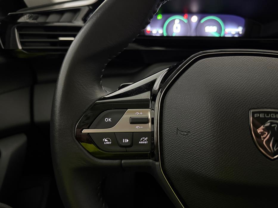 PEUGEOT 308 2023