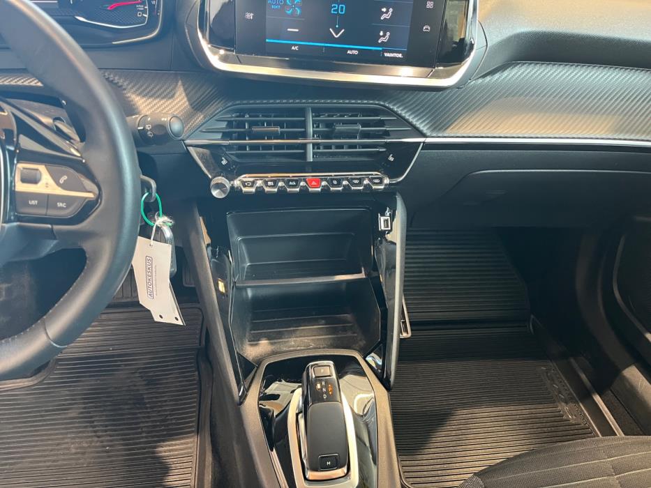 PEUGEOT 2008 2021