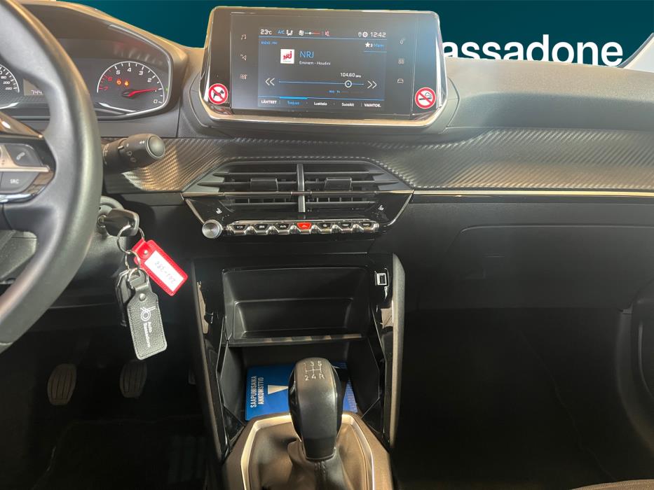 PEUGEOT 208 2022