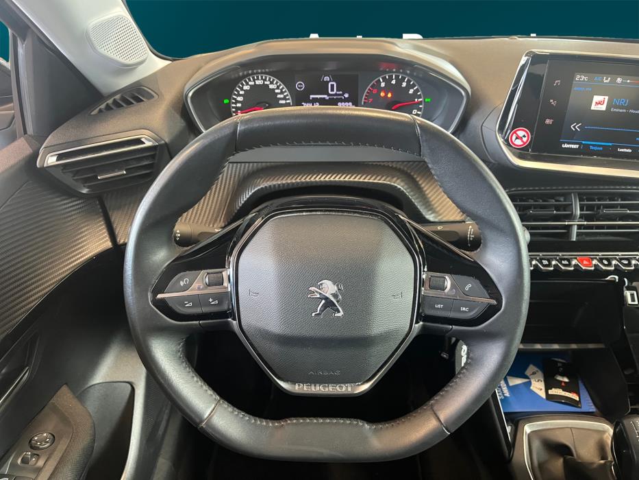 PEUGEOT 208 2022