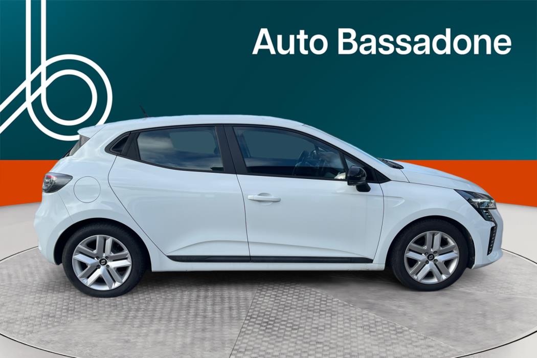 RENAULT Clio 2025