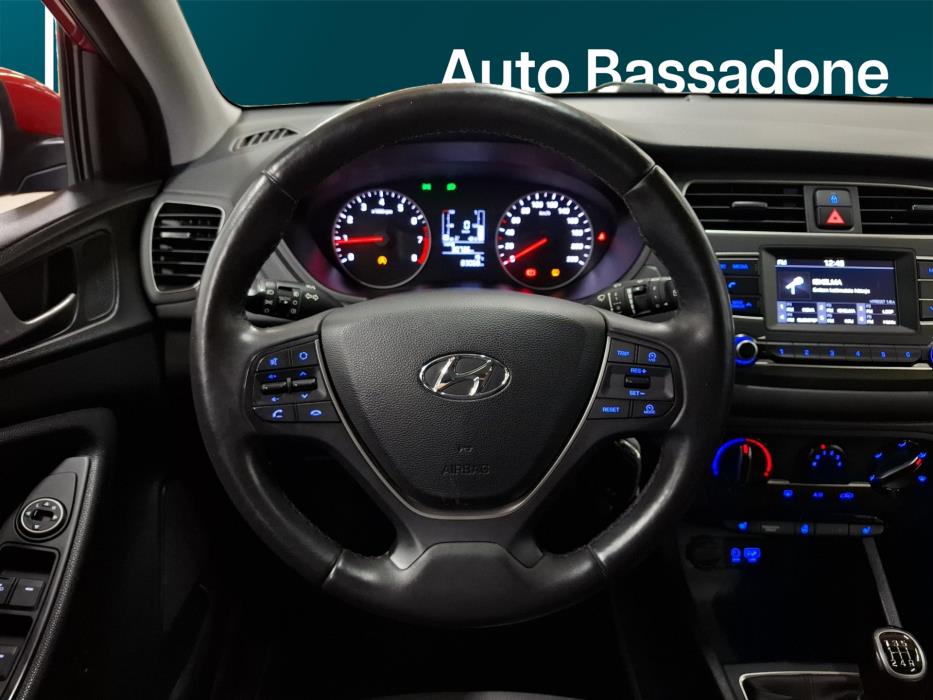 HYUNDAI i20 Hatchback 2019