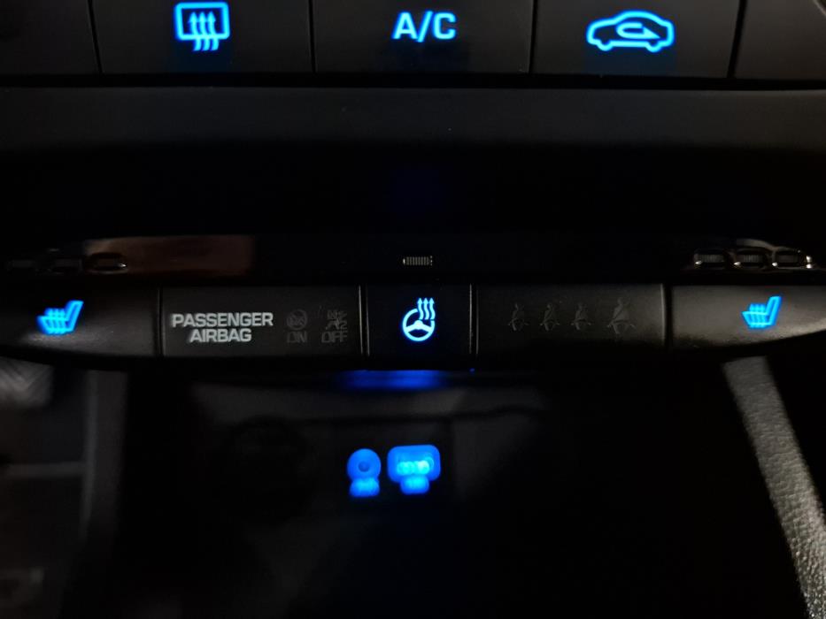 HYUNDAI i20 Hatchback 2019