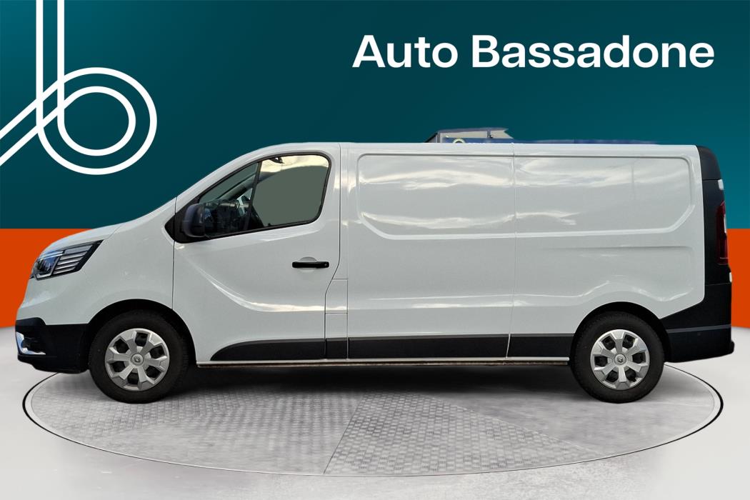RENAULT Trafic 2023