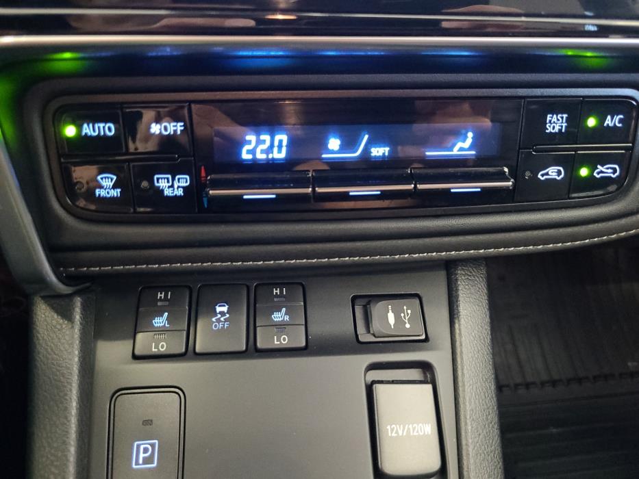TOYOTA Auris 2017