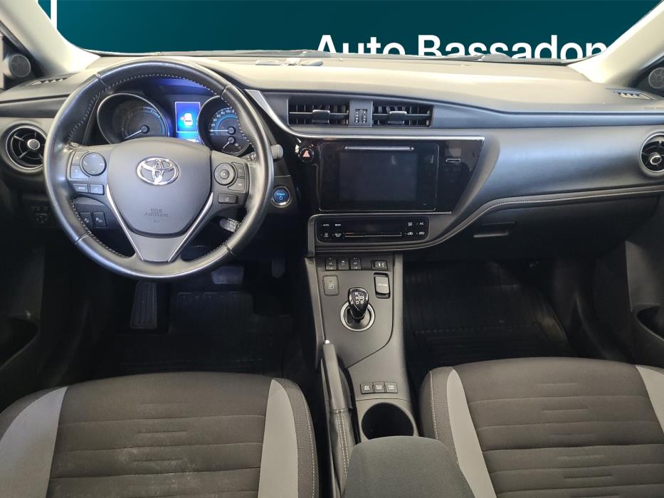 TOYOTA Auris 2017