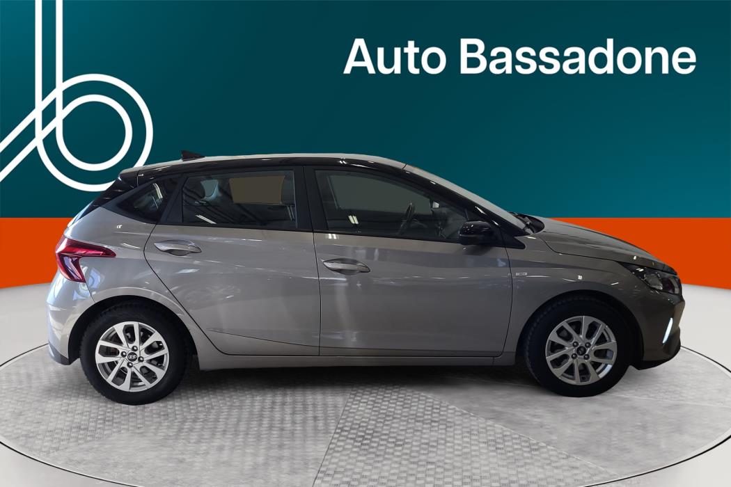 HYUNDAI i20 Hatchback 2021