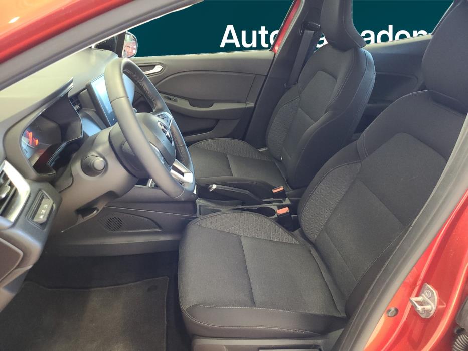 RENAULT Clio 2023