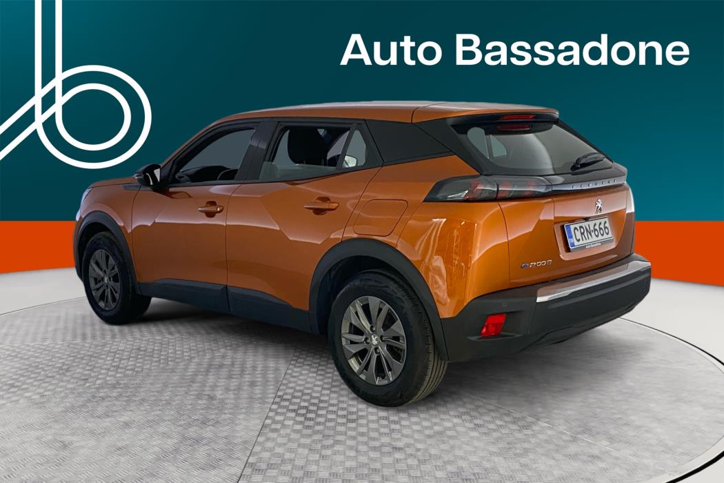 PEUGEOT e-2008 2023