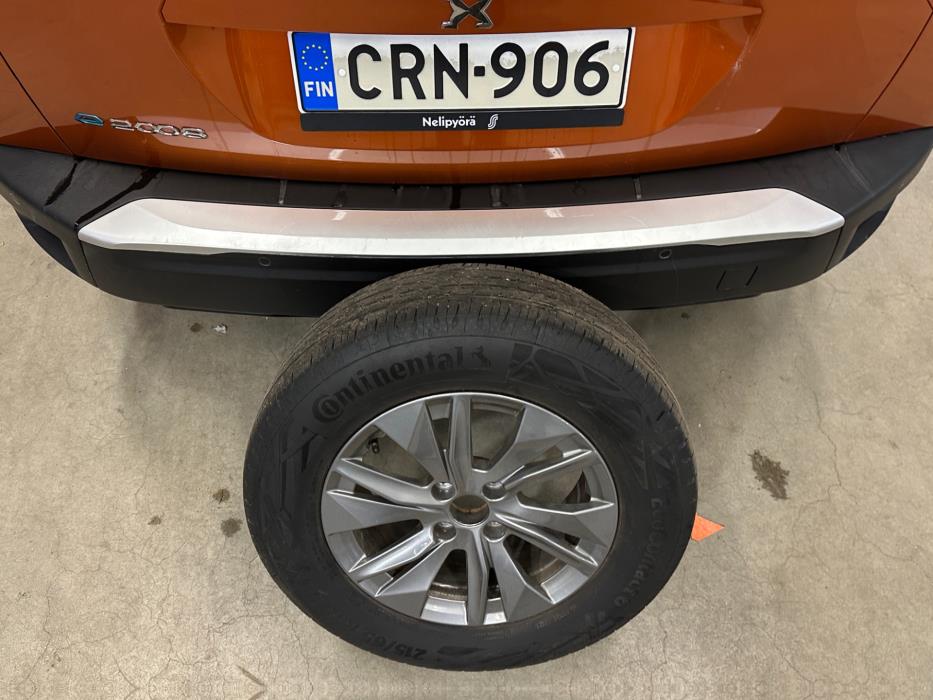 PEUGEOT e-2008 2023