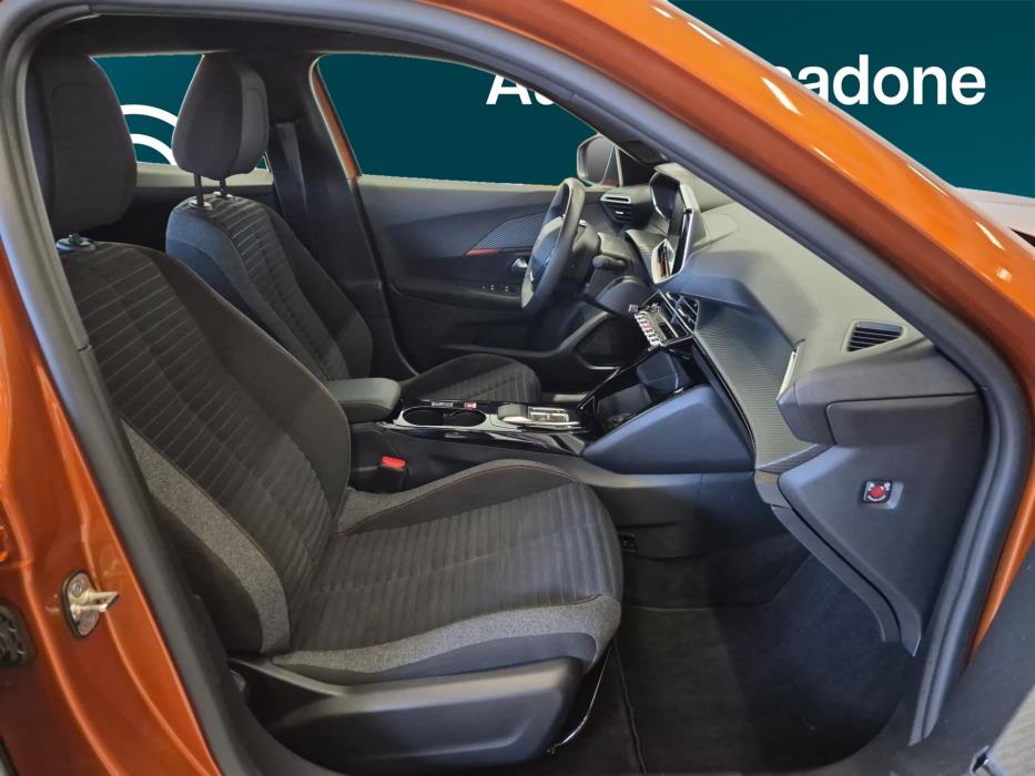 PEUGEOT e-2008 2023