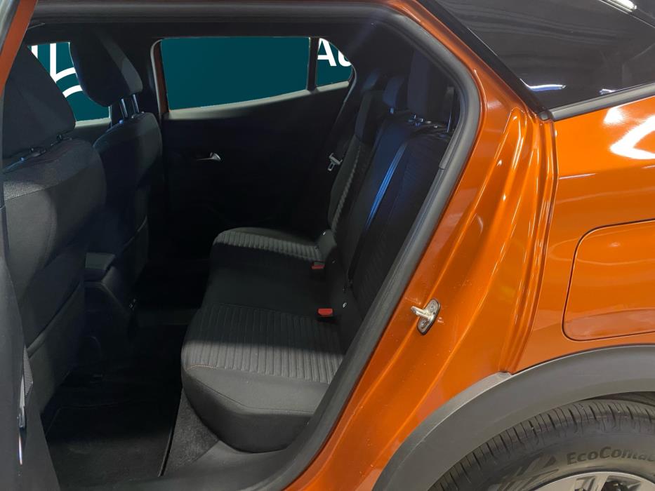 PEUGEOT e-2008 2023