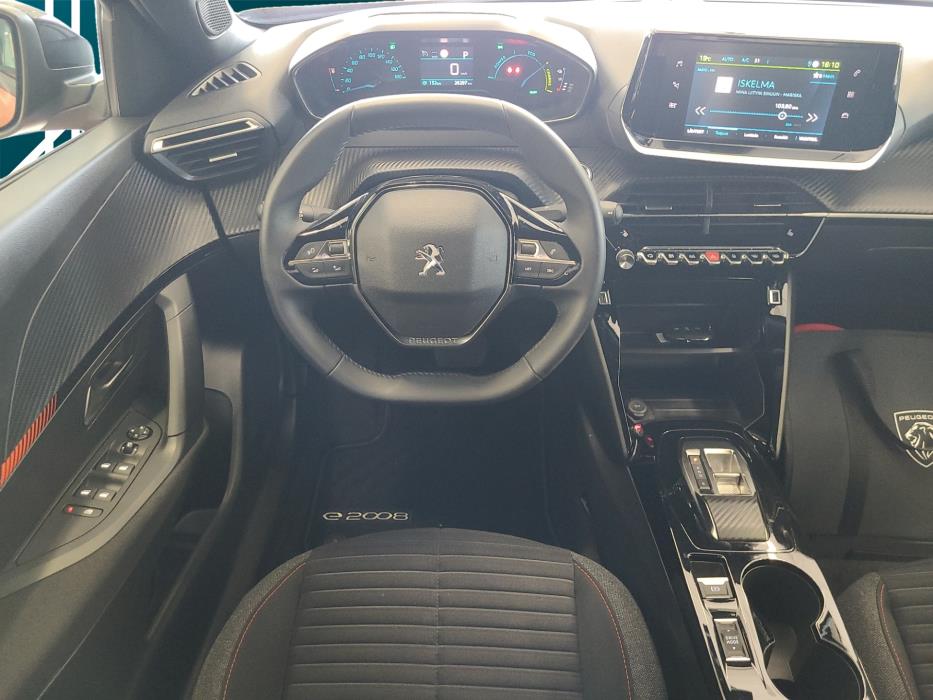 PEUGEOT e-2008 2023