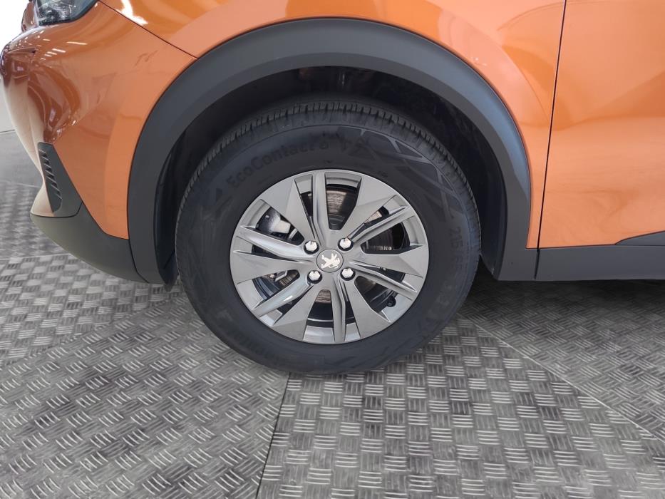 PEUGEOT e-2008 2023