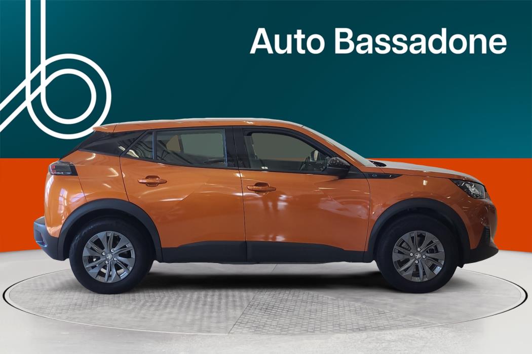 PEUGEOT e-2008 2023
