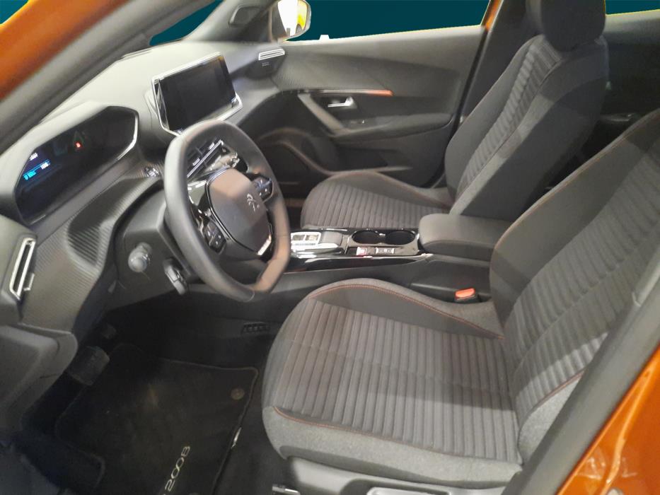 PEUGEOT e-2008 2023