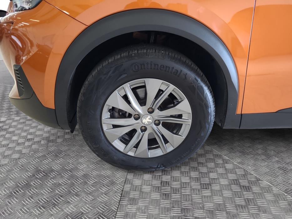 PEUGEOT e-2008 2023