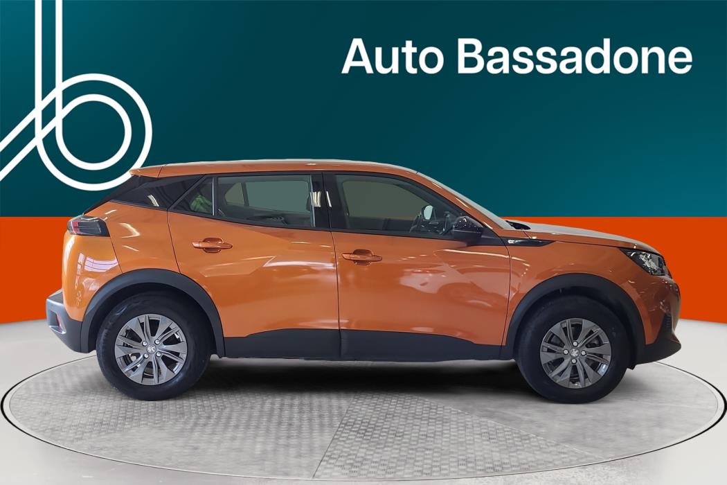 PEUGEOT e-2008 2023