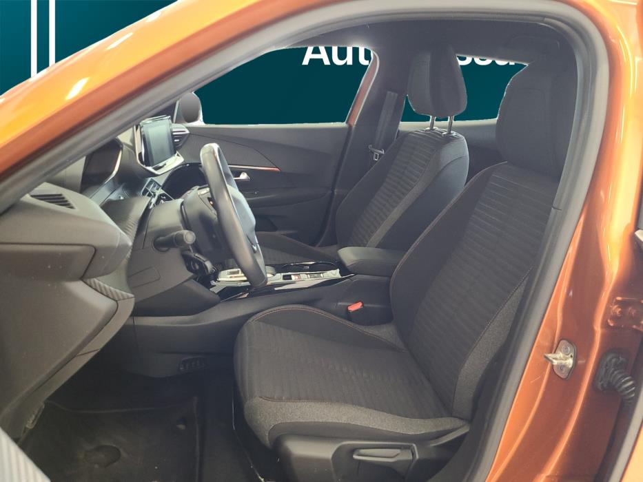 PEUGEOT e-2008 2023