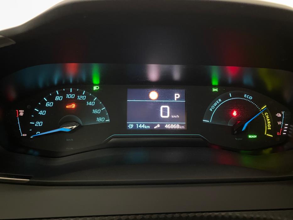 Peugeot e-2008 2023