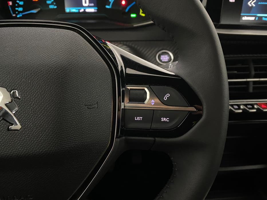 Peugeot e-2008 2023