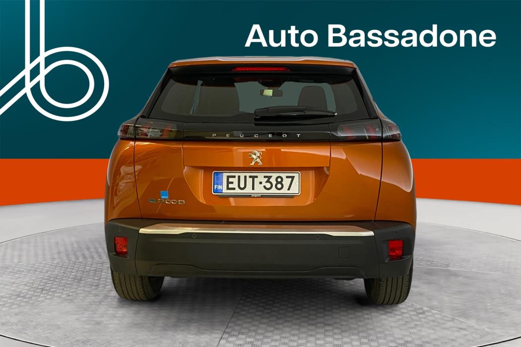 Peugeot e-2008 2023