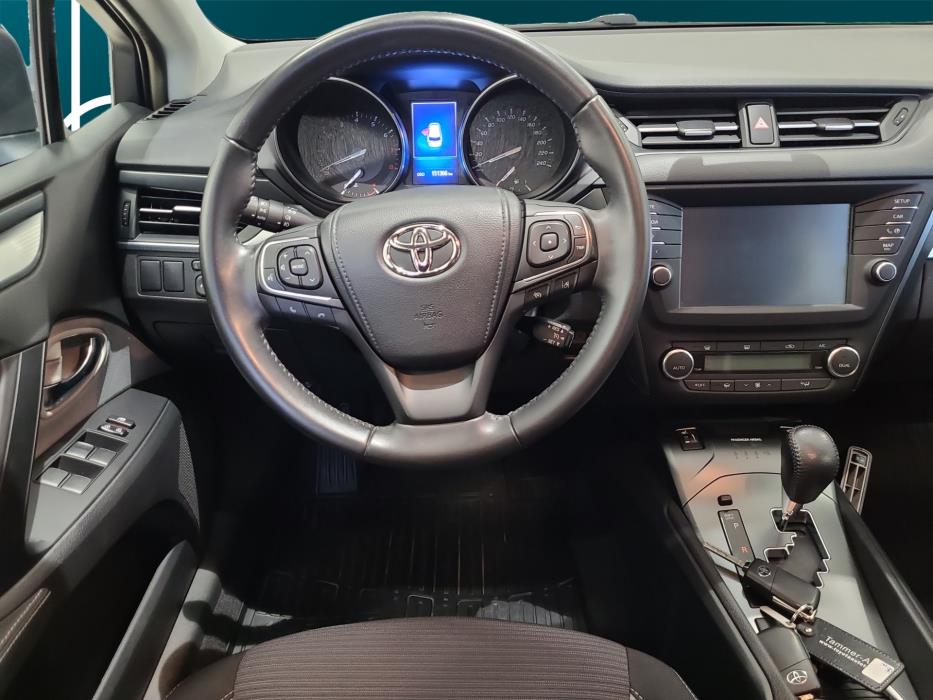 TOYOTA Avensis 2016