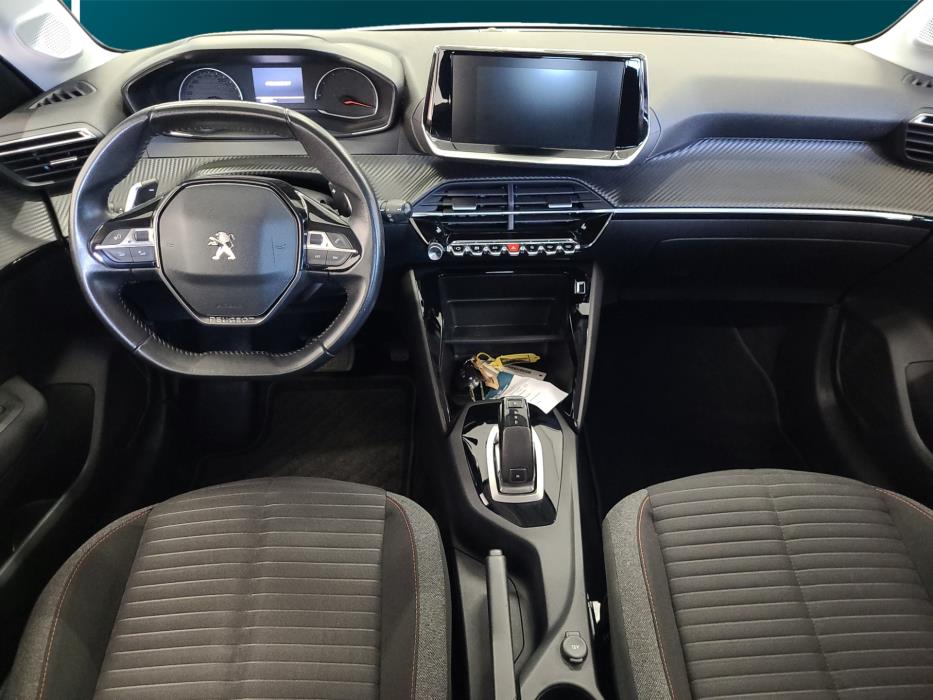 PEUGEOT 208 2020