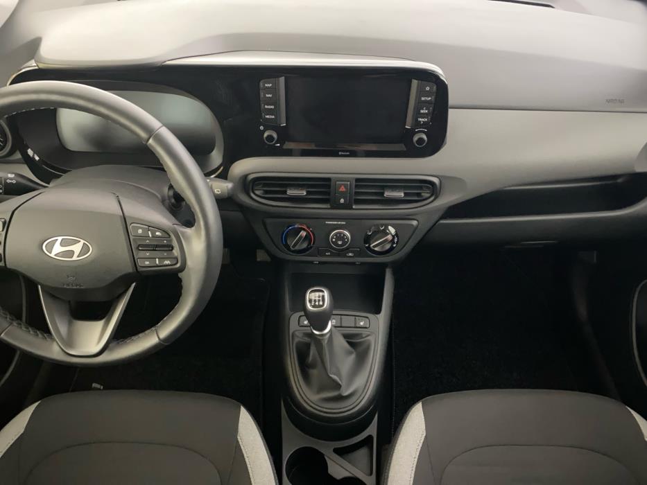 HYUNDAI i10 2024