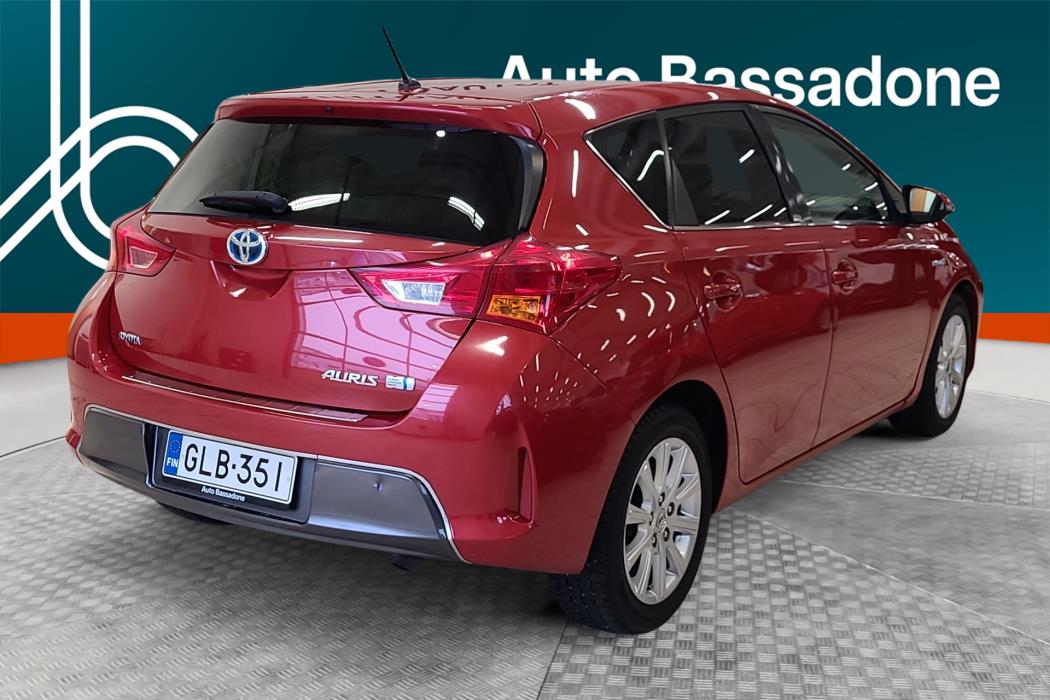 TOYOTA Auris 2014