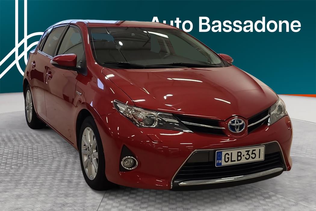 TOYOTA Auris 2014