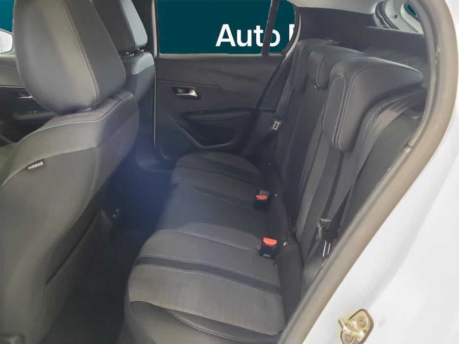 PEUGEOT e-208 2023