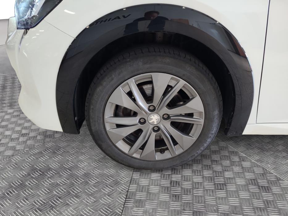 PEUGEOT e-208 2023