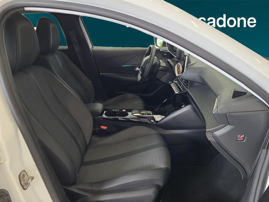 PEUGEOT e-208 2023