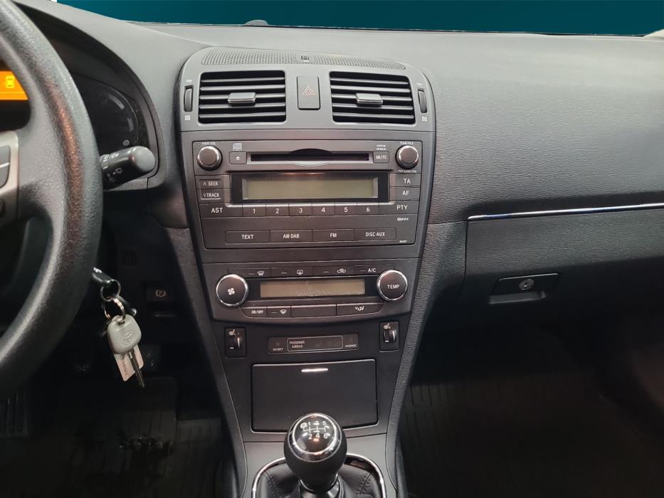 TOYOTA Avensis 2009