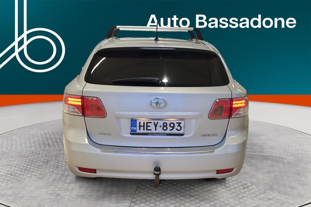 TOYOTA Avensis 2009
