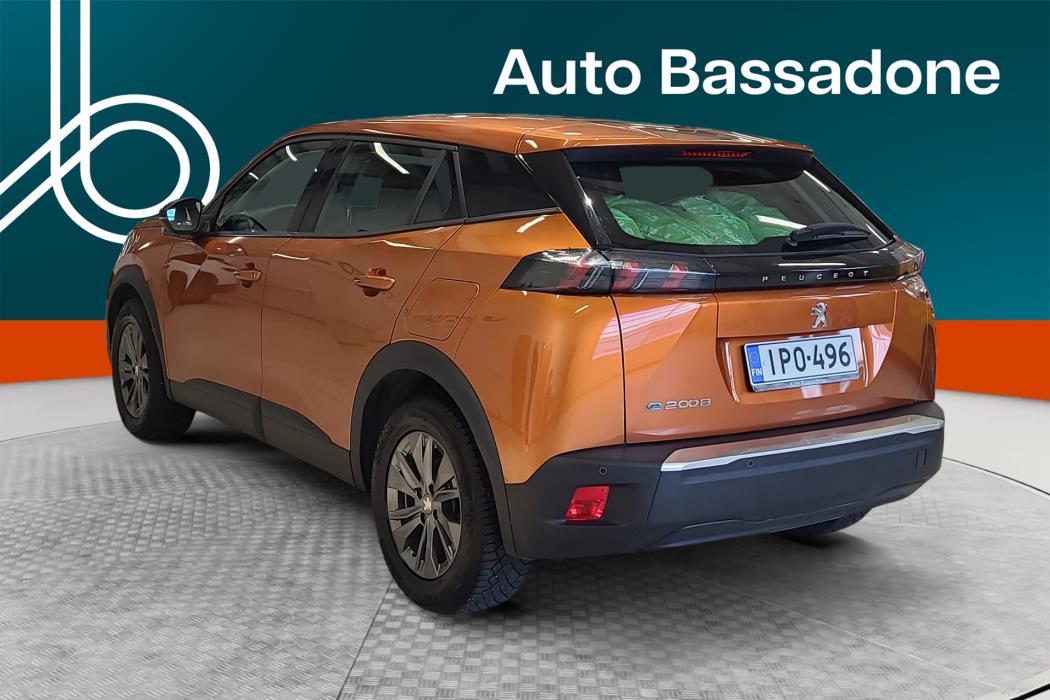 PEUGEOT e-2008 2022