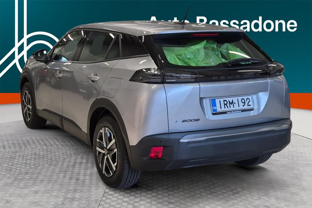PEUGEOT e-2008 2023