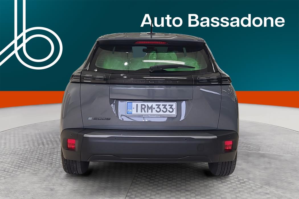 PEUGEOT e-2008 2023