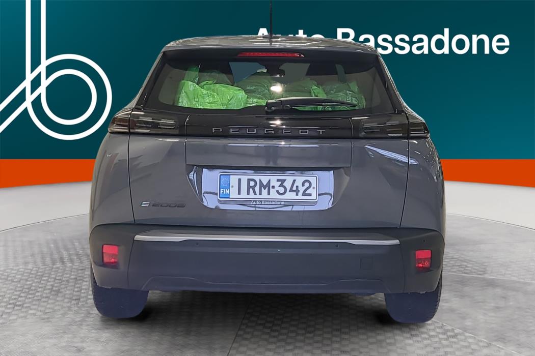 PEUGEOT e-2008 2023